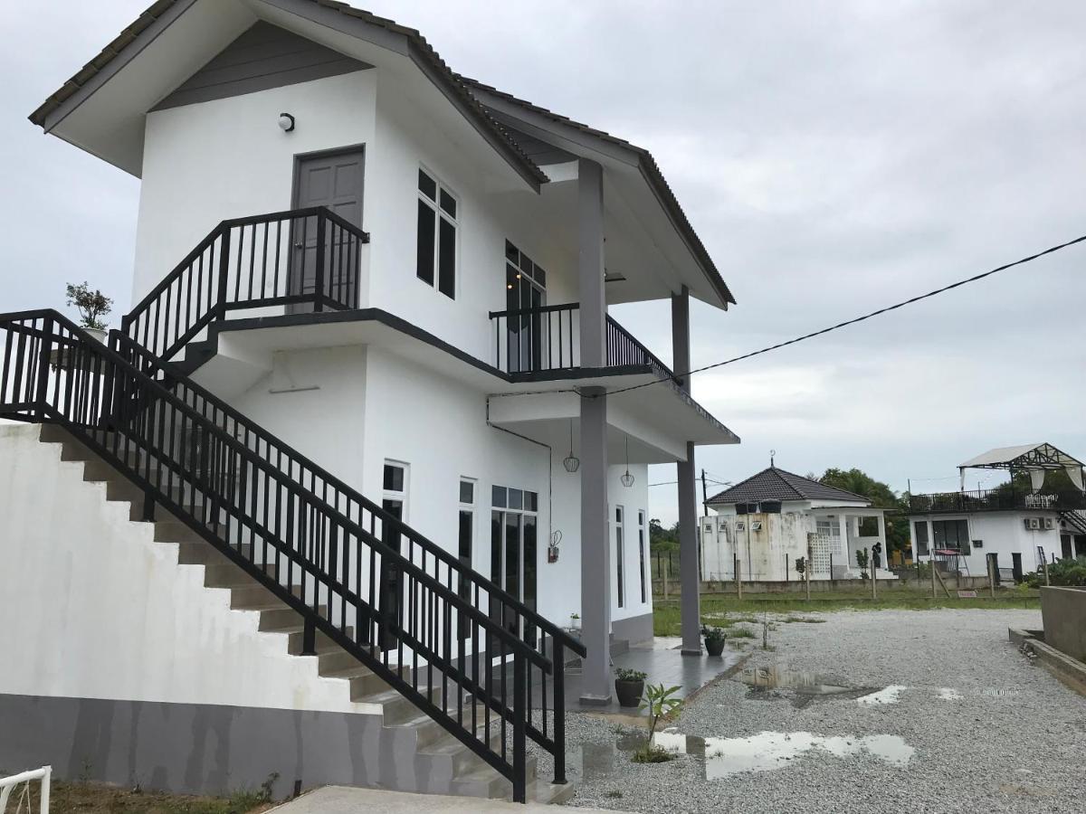 Rumah Sawah Homestay Pasir Puteh Exterior photo