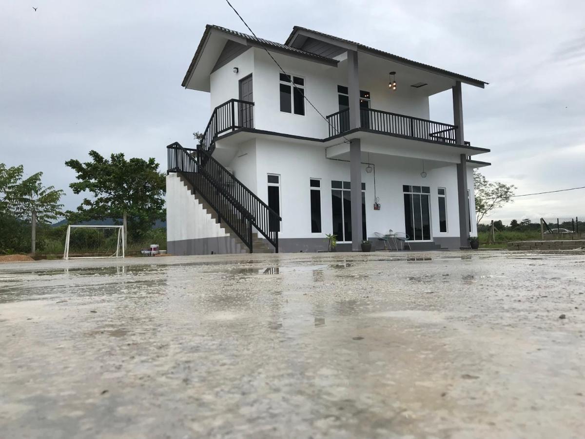 Rumah Sawah Homestay Pasir Puteh Exterior photo